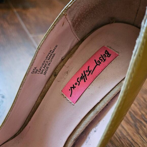Betsey Johnson Dita Platform Heels - Picture 3 of 8